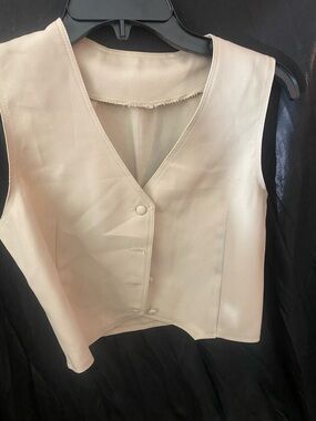 Sleeveless Cream V-Neck Button Front Top